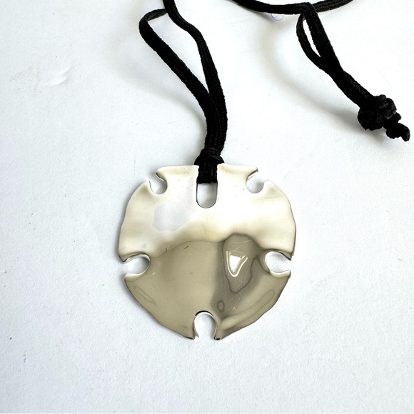 RLM Studio Sand Dollar Necklace Sterling Silver Shell Pendant Robert Lee Morris - Picture 3 of 9